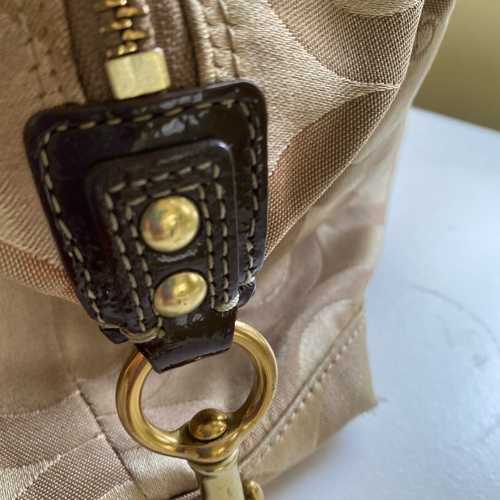 Collection Coach Mini Bag - Picture 4 of 9